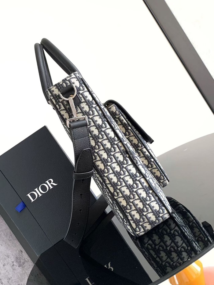 0d1751b23b1585caa1b75d5d268da7bc_1733120796_1006.jpg 0d1751b23b1585caa1b75d5d268da7bc_1733120796_1006.jpg