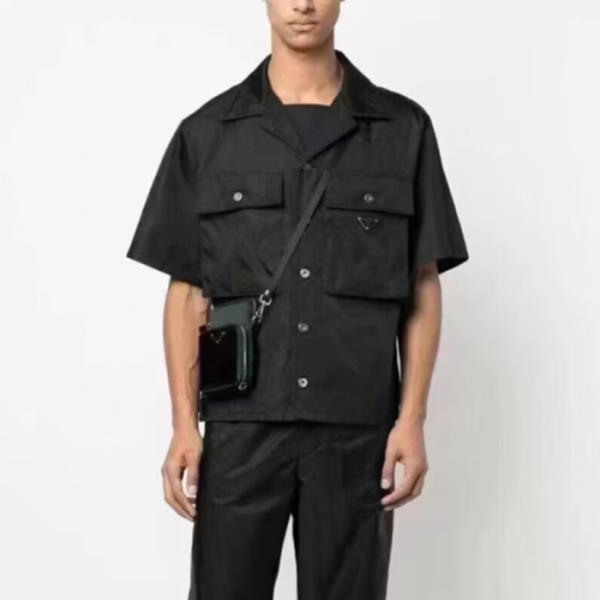 ✨2023 프라다 남성 크루넥 블랙 반팔셔츠 - Mens Black Tshirts - Pra02649x