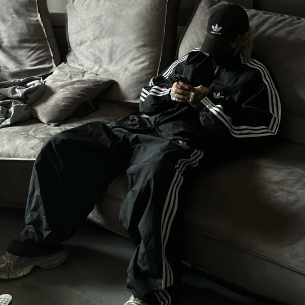 ✨발렌시아가 남성 블랙 트레이닝복 - Balenciaga Mens Black Training Clothes - ba212x