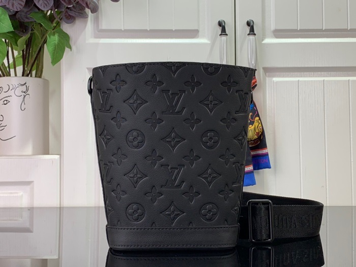 ✨루이비통 남성 블랙 카메라백 - Louis vuitton Mens Black Camera Bag - lv1233x