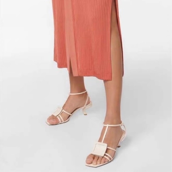 ✨로저비비에 여성 화이트 샌들 - Roger Vivier Womens White Sandals - vi11x