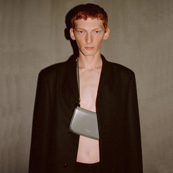 ✨프라다 남/녀 그레이 숄더백 - Prada Unisex Gray Shoulder Bag - pr832x