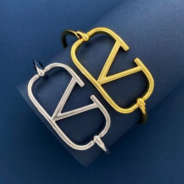 ✨발렌티노 여성 골드 팔찌 - Valentino Womens Gold Bangle - acc606x