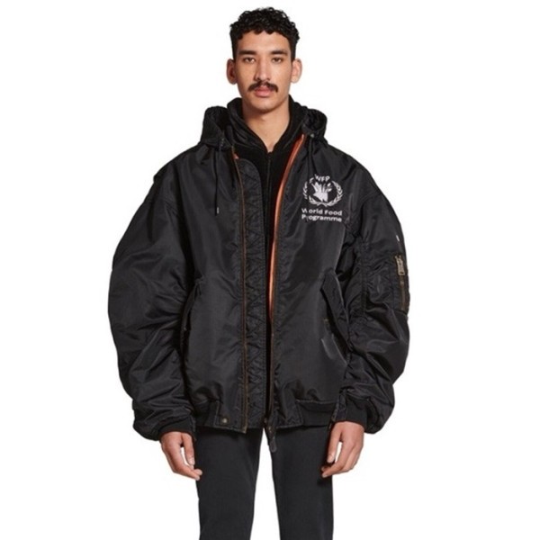 ✨발렌시아가 남성 블랙 다운 자켓 - Balenciaga Mens Black Jackets - cl64x