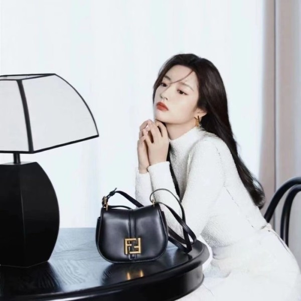 ✨펜디 여성 블랙 크로스백 - Fendi Womens Cross Bag - feb192x