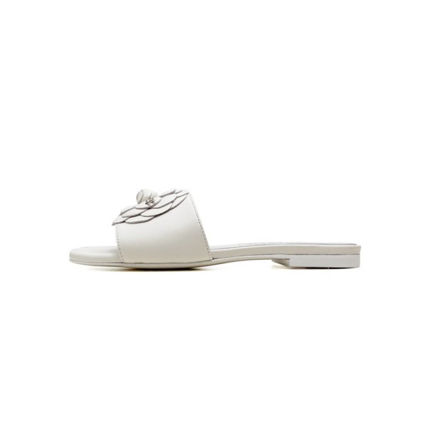 ✨샤넬 여성 까멜리아 화이트 뮬 - Chanel Womens White Slippers - chs352x
