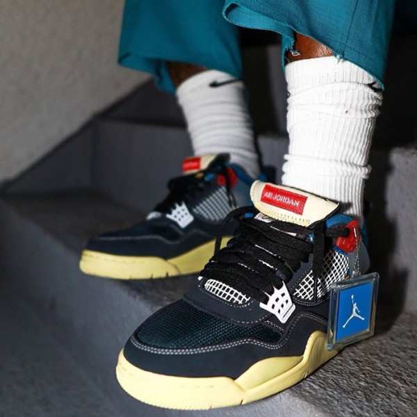 ✨나이키 남/녀 블랙 하이탑 스니커즈 - Nike Air Jordan 4 Retro Unisex Sneakers - nis543x