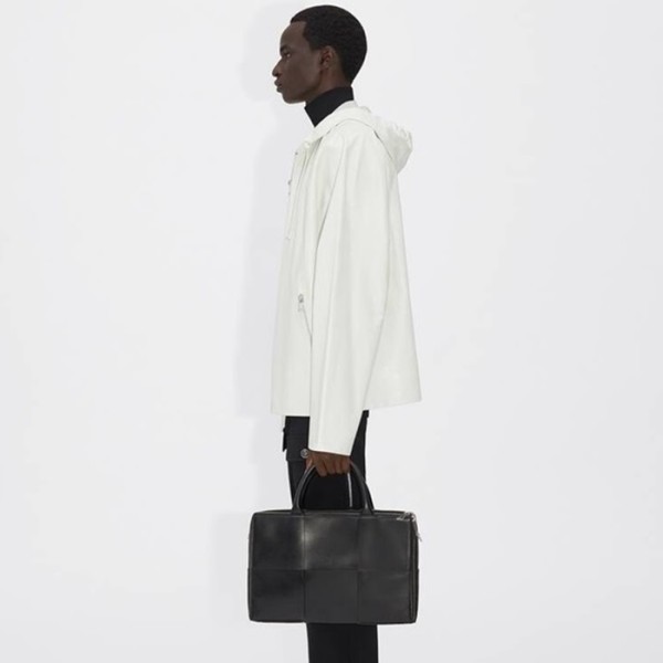 ✨보테가베네타 남성 블랙 토트백 - Bottega Veneta Mens Black Tote Bag - bvb2080x