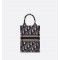 ✨디올 여성 블루 오블리크 자수 북 토트 미니 휴대폰 백 - Dior Oblique Embroidery Mini Tote Bag- di2576z
