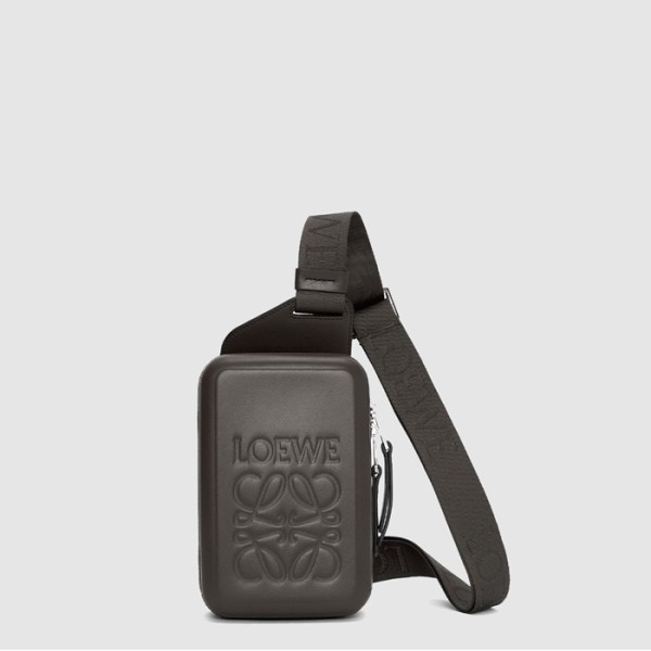 ✨로에베 남성 몰드 슬링 백 - Loewe Mens Molded Slingbag - lob8190x