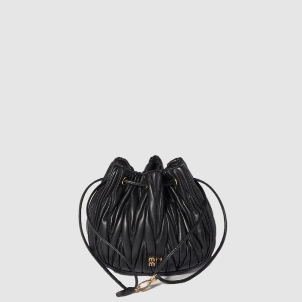 ✨미우미우 여성 마테라쎄 나파 가죽 파우치 - Miumiu Womens Matelasse Nappa Leather Pouch - mib10128x