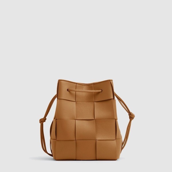 ✨보테가 베네타 여성 스몰 카세트 크로스바디 버킷 백 - Bottega veneta Womens Small Cassette Crossbody Bucket Bag - bvb14565x